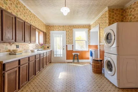 21 Georges Street Thomaston ME 04861