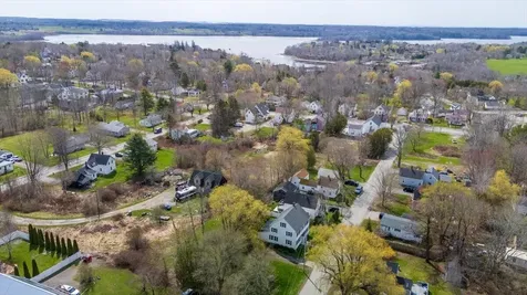 21 Georges Street Thomaston ME 04861
