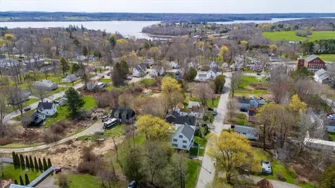 21 Georges Street Thomaston ME 04861