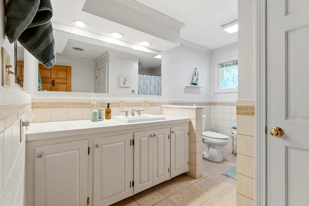 11 Ray Avenue Lyman ME 04002