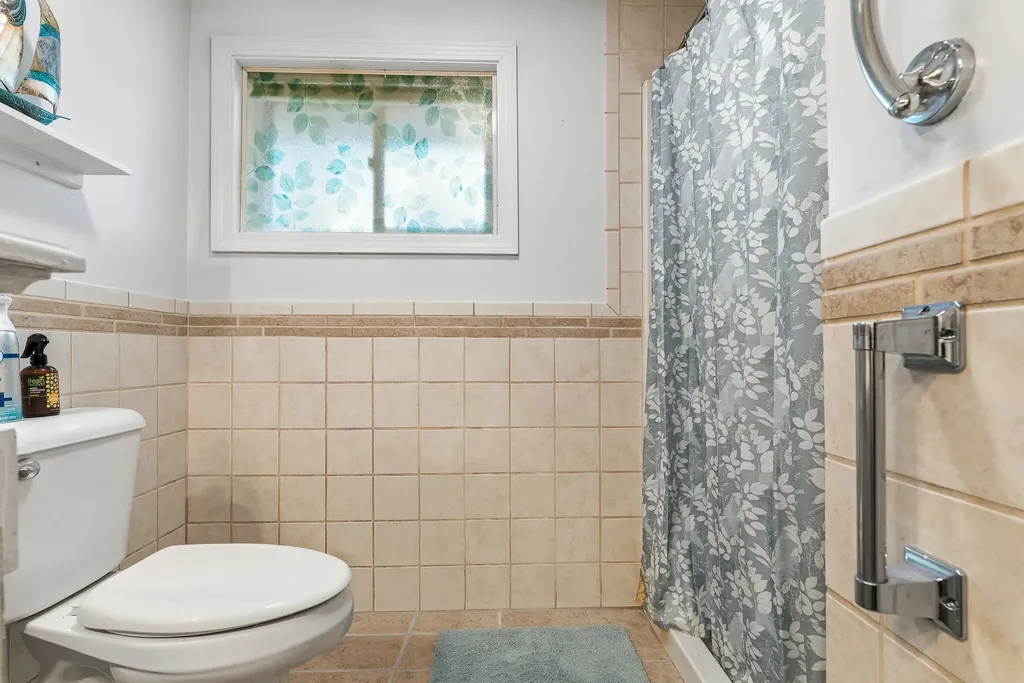 11 Ray Avenue Lyman ME 04002