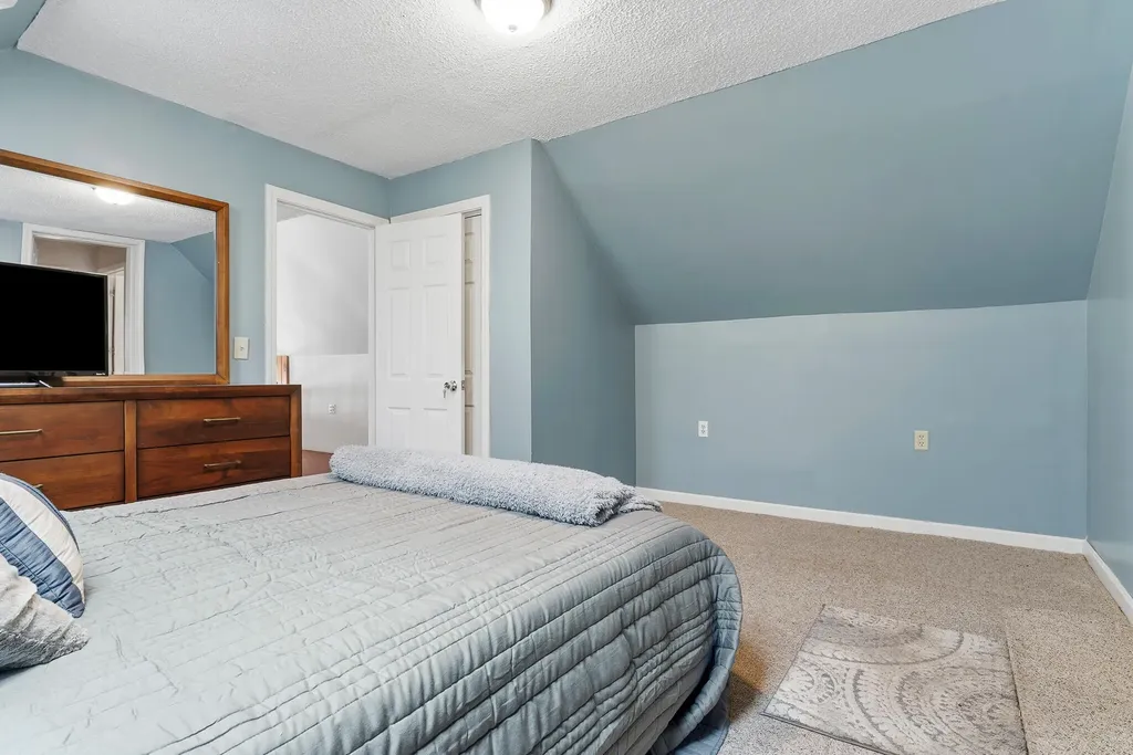 11 Ray Avenue Lyman ME 04002