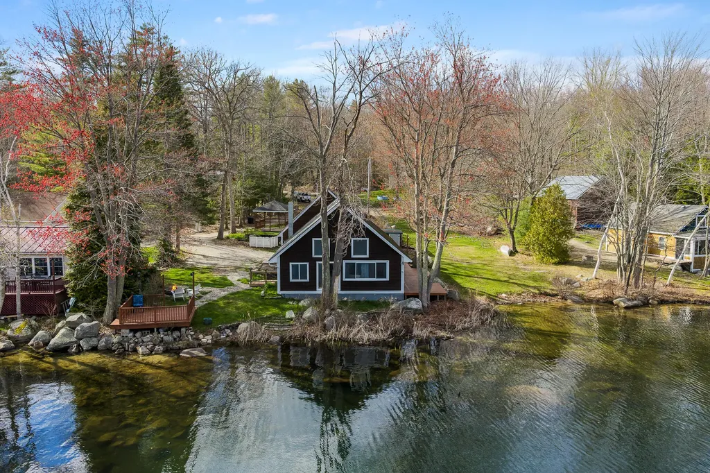 11 Ray Avenue Lyman ME 04002
