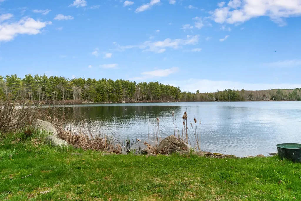 11 Ray Avenue Lyman ME 04002