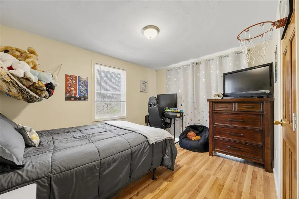 483 New Dam Road Waterboro ME 04061