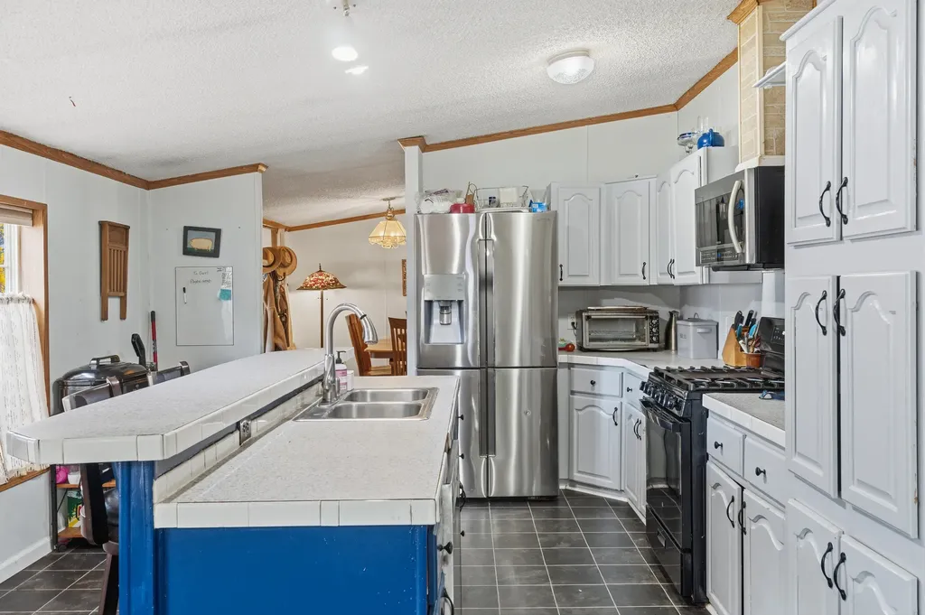 33 Theodore Drive Brunswick ME 04011