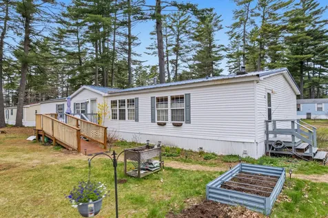 33 Theodore Drive Brunswick ME 04011