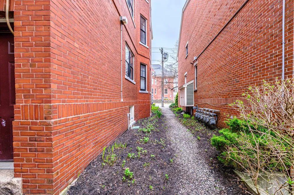 199 Vaughan Street Portland ME 04102