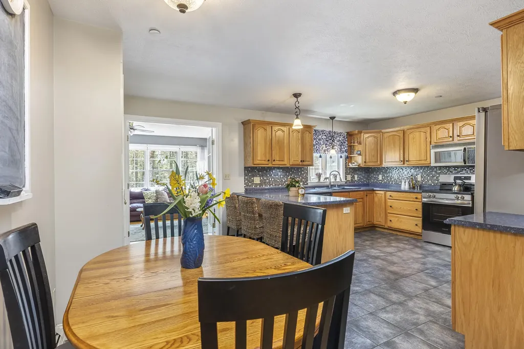 6 Sugar Woods Way Saco ME 04072
