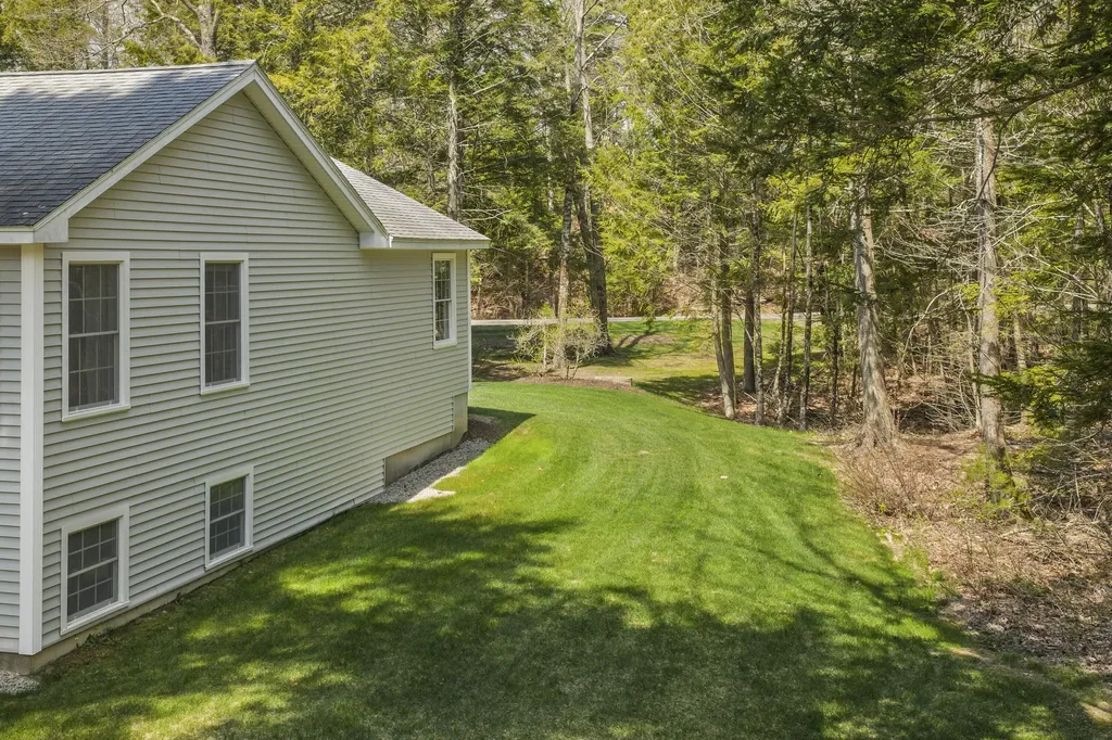 6 Sugar Woods Way Saco ME 04072