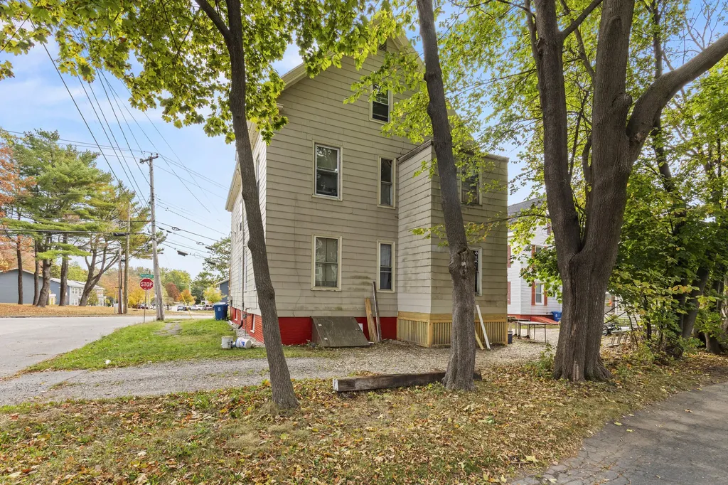 26 Presumpscot Street Portland ME 04103
