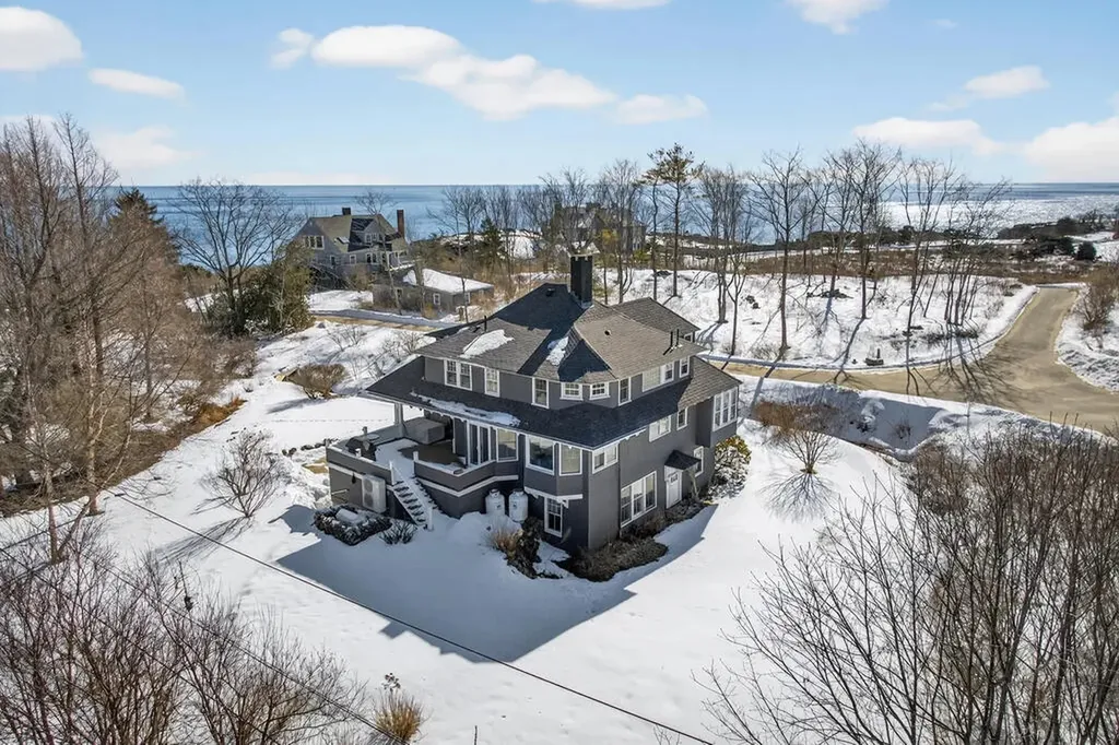310 Delano Park Cape Elizabeth ME 04107