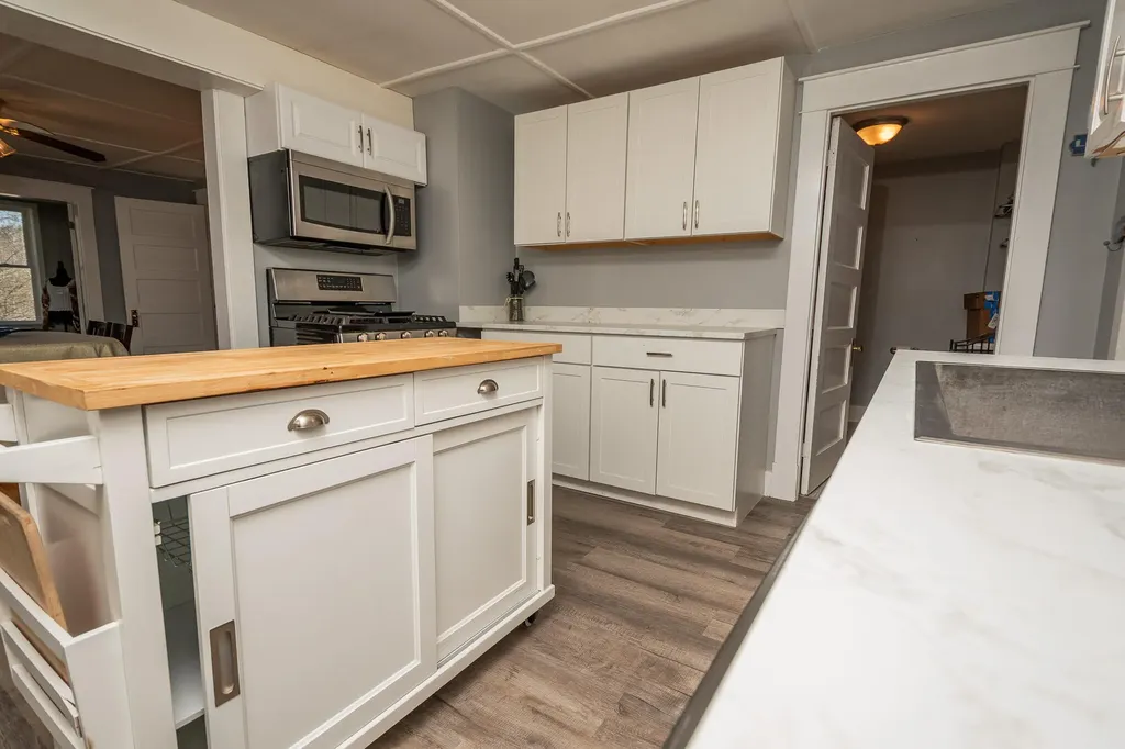 947 W Main Street Dover-foxcroft ME 04426