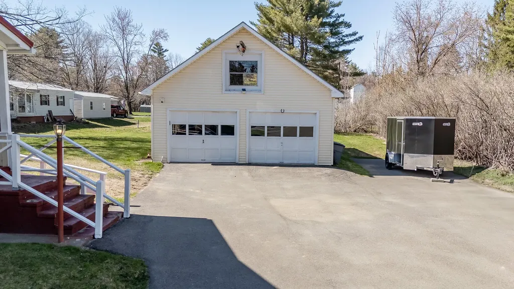 947 W Main Street Dover-foxcroft ME 04426