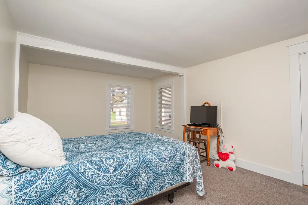947 W Main Street Dover-foxcroft ME 04426