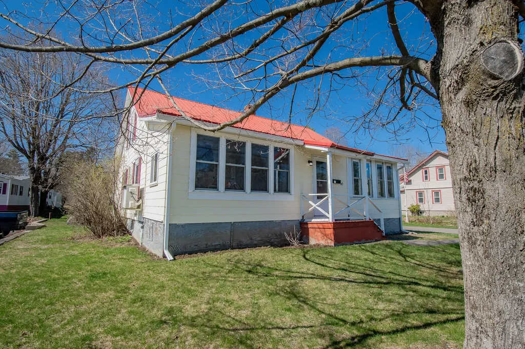 947 W Main Street Dover-foxcroft ME 04426