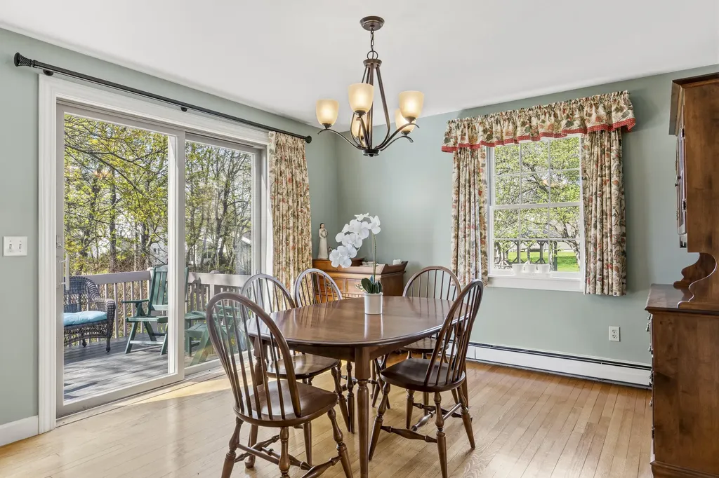 15 Coachlight Lane Portland ME 04102