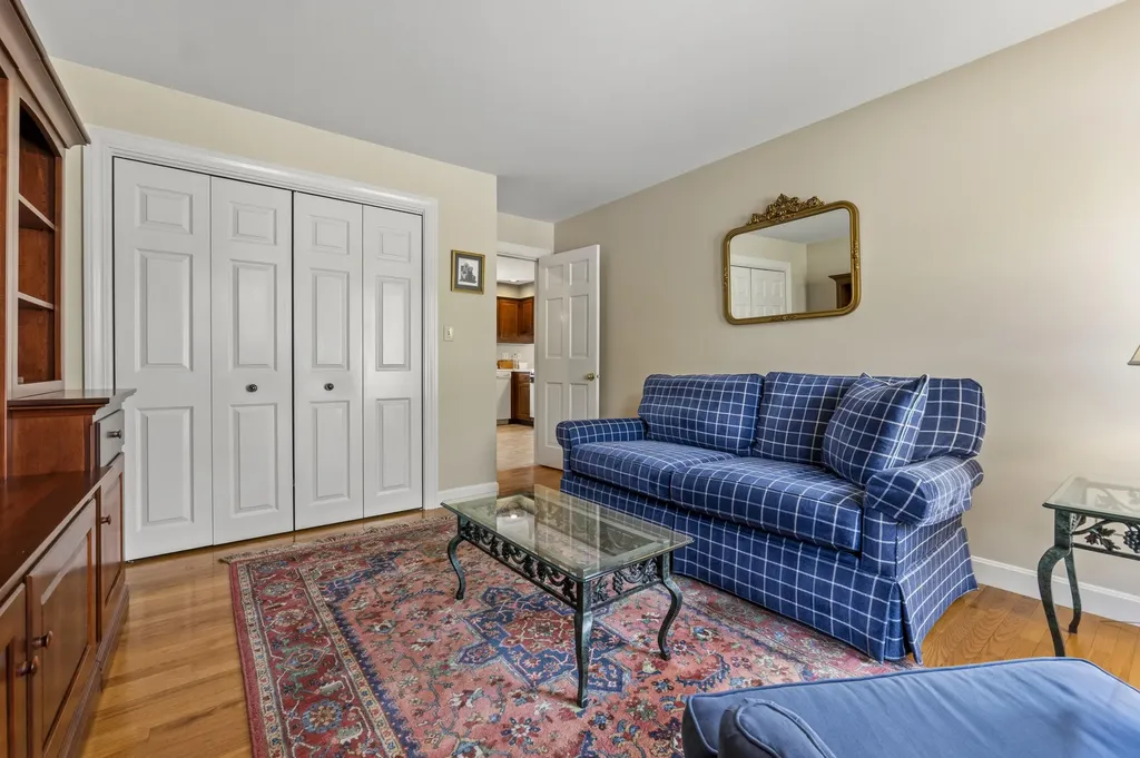 15 Coachlight Lane Portland ME 04102