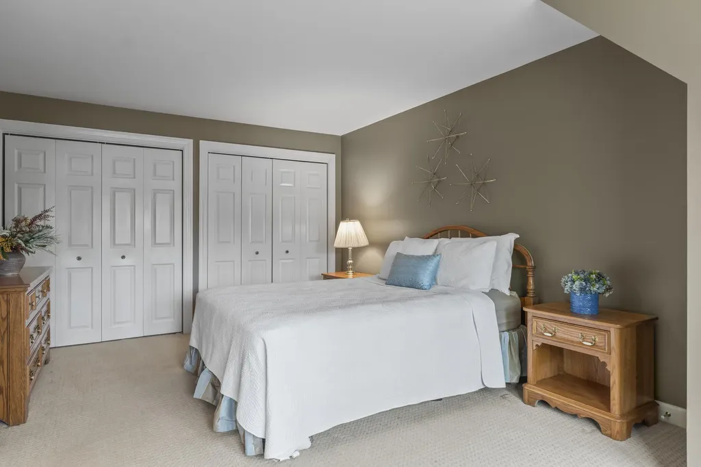15 Coachlight Lane Portland ME 04102