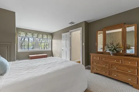 15 Coachlight Lane Portland ME 04102