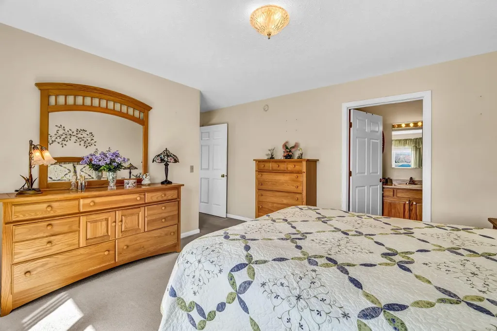 692 River Road Greene ME 04236