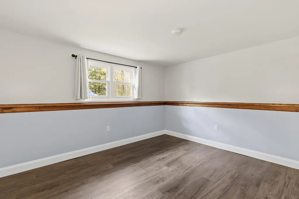 14 Margaret Street Naples ME 04055