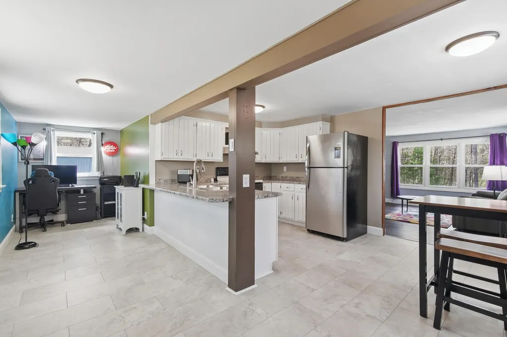 14 Margaret Street Naples ME 04055