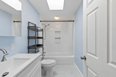 14 Margaret Street Naples ME 04055