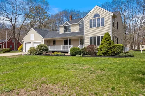 3 Gulliver Drive Sanford ME 04073