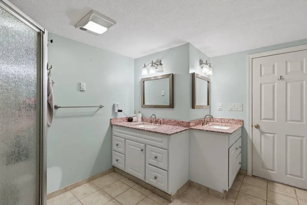 642 Limerick Road Arundel ME 04046