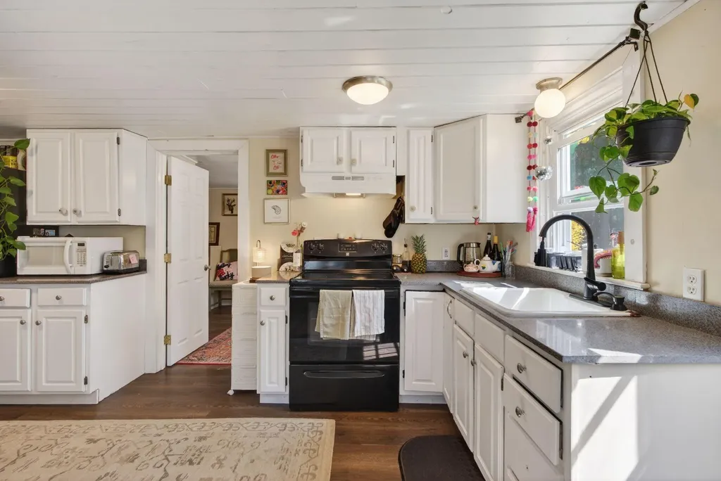 642 Limerick Road Arundel ME 04046