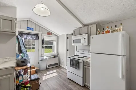 642 Limerick Road Arundel ME 04046