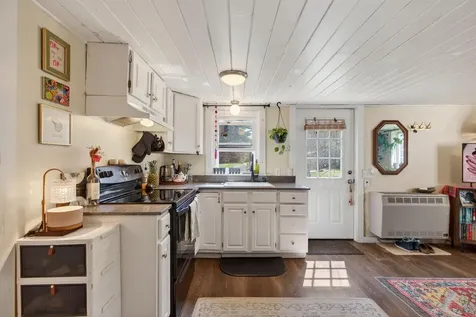 642 Limerick Road Arundel ME 04046