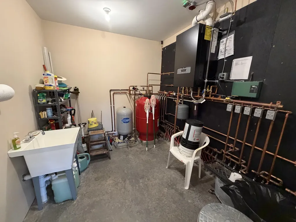 207 Corinth Road Hudson ME 04449