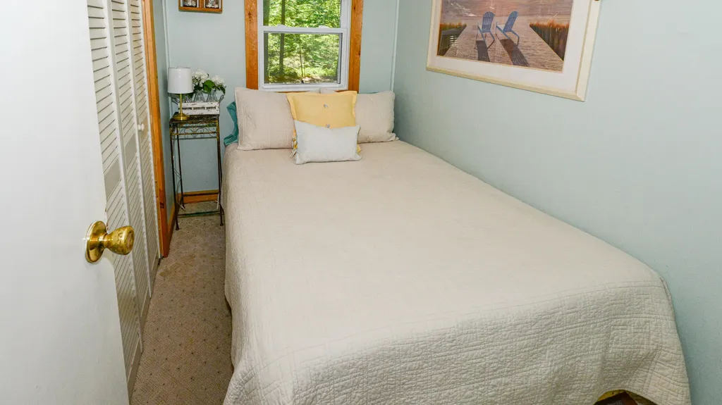 6 Dale Avenue Naples ME 04055