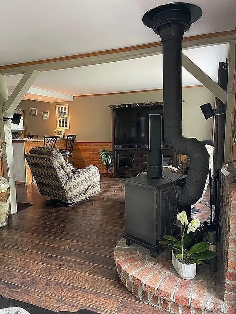6 Dale Avenue Naples ME 04055