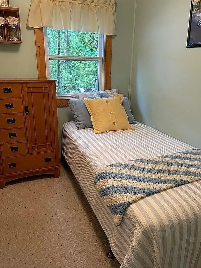 6 Dale Avenue Naples ME 04055