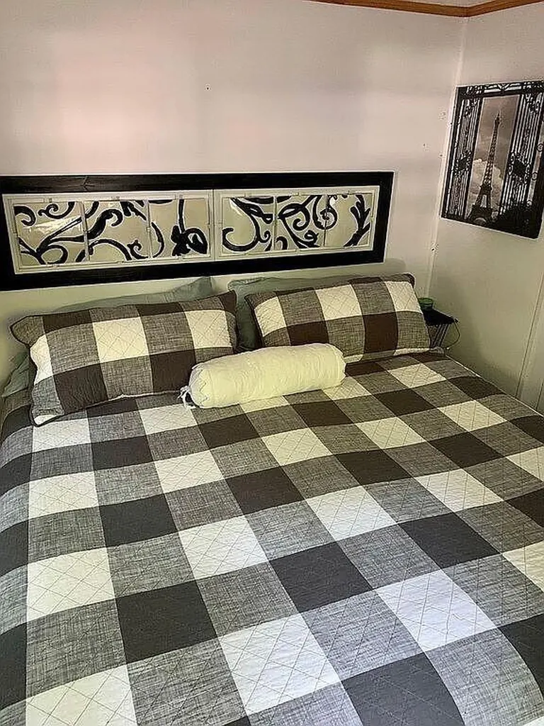 6 Dale Avenue Naples ME 04055