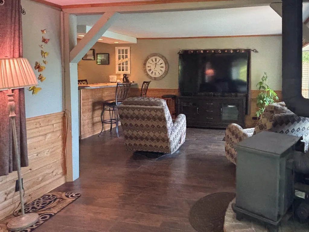 6 Dale Avenue Naples ME 04055