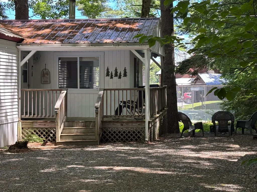 6 Dale Avenue Naples ME 04055