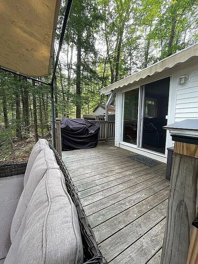 6 Dale Avenue Naples ME 04055