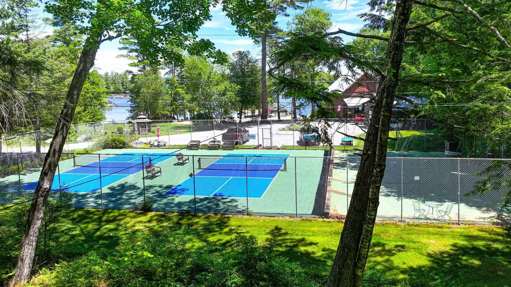 6 Dale Avenue Naples ME 04055