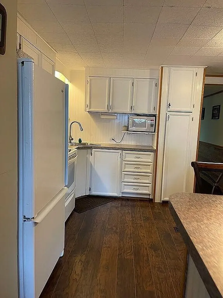 6 Dale Avenue Naples ME 04055