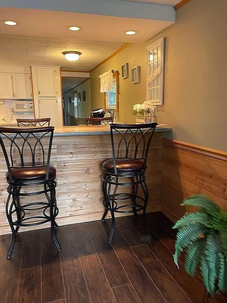6 Dale Avenue Naples ME 04055