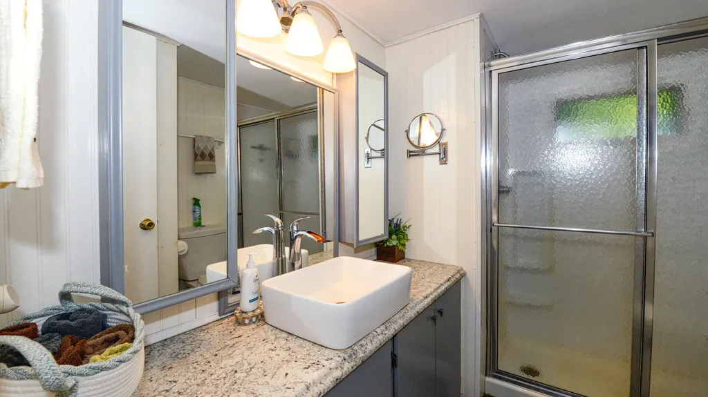 6 Dale Avenue Naples ME 04055