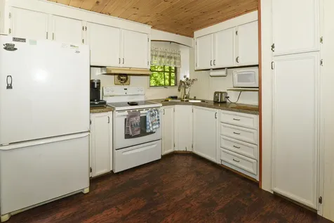6 Dale Avenue Naples ME 04055