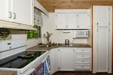 6 Dale Avenue Naples ME 04055