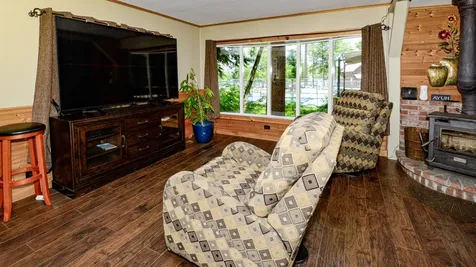 6 Dale Avenue Naples ME 04055