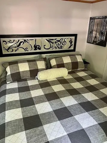 6 Dale Avenue Naples ME 04055