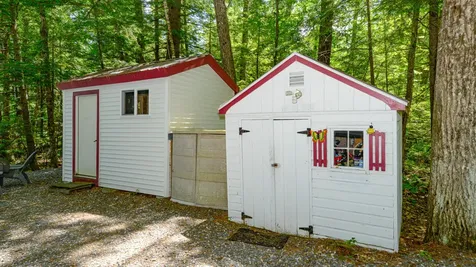6 Dale Avenue Naples ME 04055